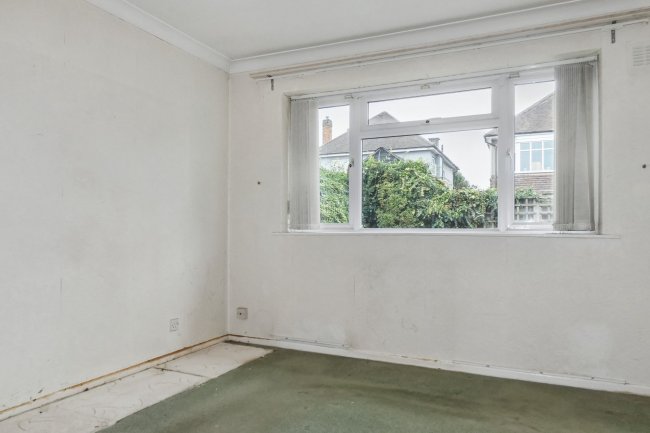 146 Castle Lane West, Bournemouth, BH9 3JZ 10