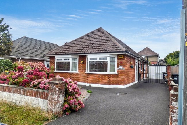 146 Castle Lane West, Bournemouth, BH9 3JZ 10