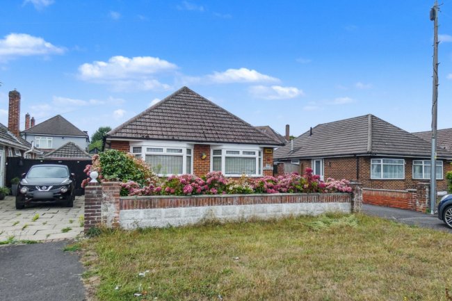 146 Castle Lane West, Bournemouth, BH9 3JZ 10