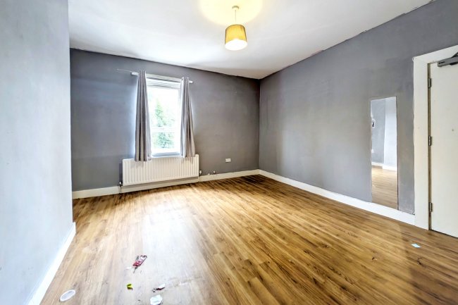 2 Poplar Crescent, Bensham, Gateshead, Tyne & Wear, NE8 1QD 4