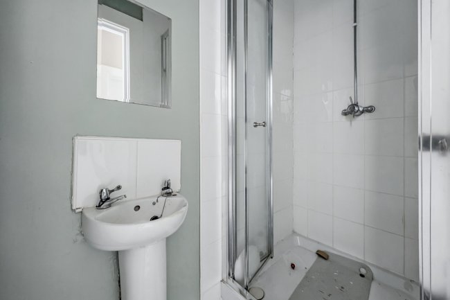 2 Poplar Crescent, Bensham, Gateshead, Tyne & Wear, NE8 1QD 4