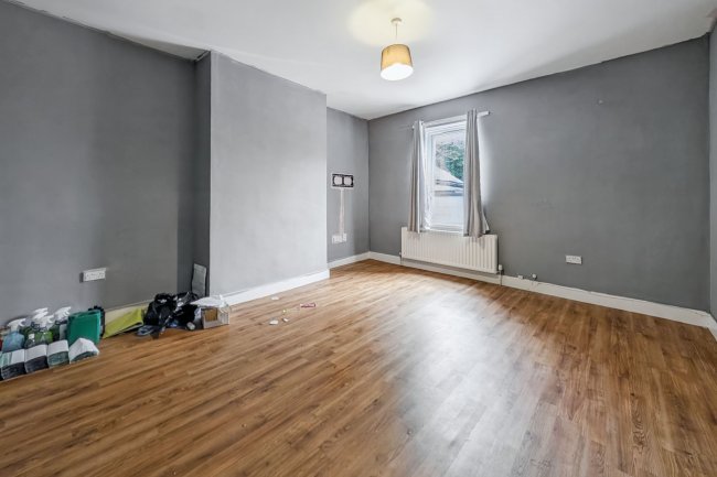 2 Poplar Crescent, Bensham, Gateshead, Tyne & Wear, NE8 1QD 4