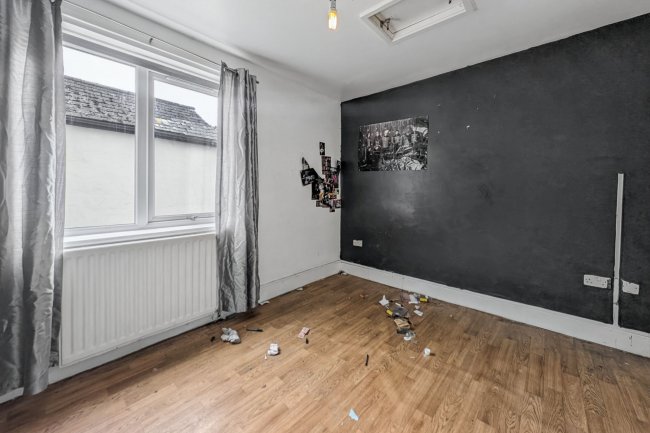 2 Poplar Crescent, Bensham, Gateshead, Tyne & Wear, NE8 1QD 4