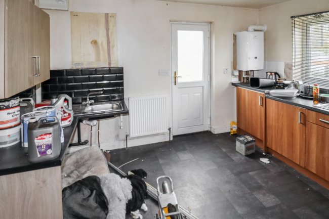 68 New Park Road, Queensbury, Bradford, BD13 1PP 2