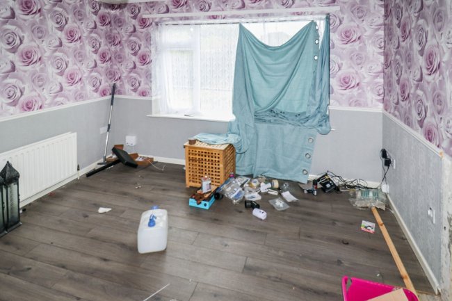 68 New Park Road, Queensbury, Bradford, BD13 1PP 2