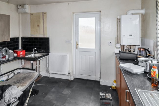 68 New Park Road, Queensbury, Bradford, BD13 1PP 2