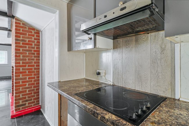 53 Fortescue Road, Poole, Dorset, BH12 2LH 10