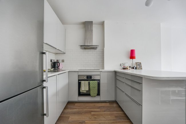 Flat 14, Albert Starr House, Haddonfield Estate, Bush Road, Surrey Quays, London SE8 5AS 1