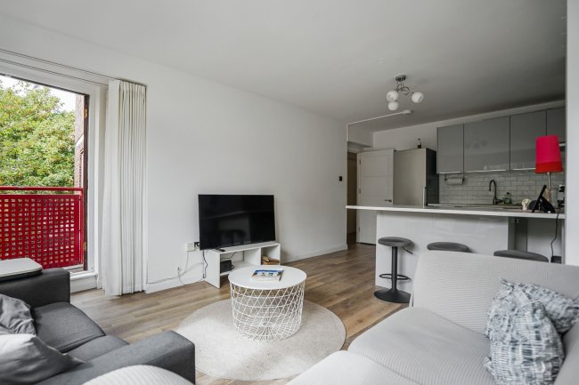 Flat 14, Albert Starr House, Haddonfield Estate, Bush Road, Surrey Quays, London SE8 5AS 1