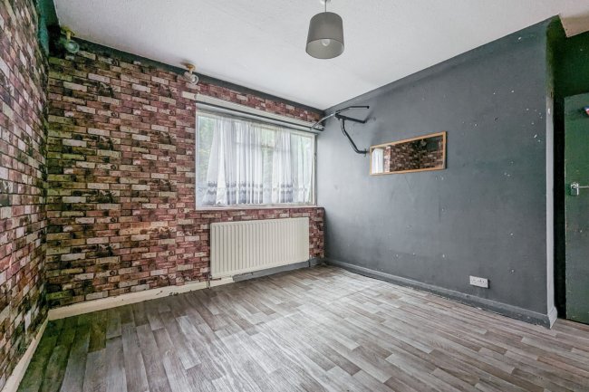 1 Farm Drive, Shirley, Croydon CR0 8HX 5