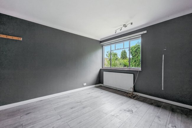 1 Farm Drive, Shirley, Croydon CR0 8HX 5