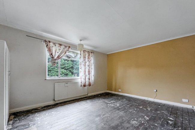 1 Farm Drive, Shirley, Croydon CR0 8HX 5