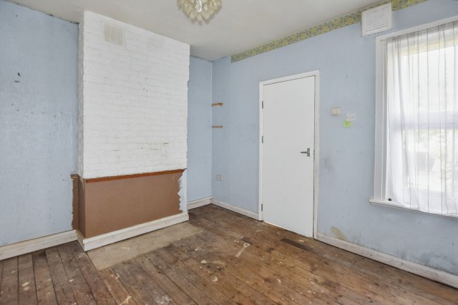 21 Athol Road, Erith, Kent, DA8 1PT 3