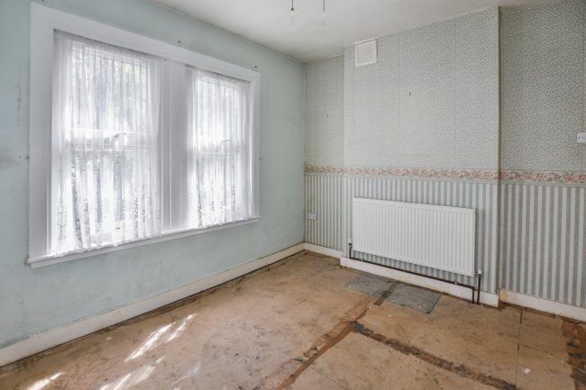 21 Athol Road, Erith, Kent, DA8 1PT 3