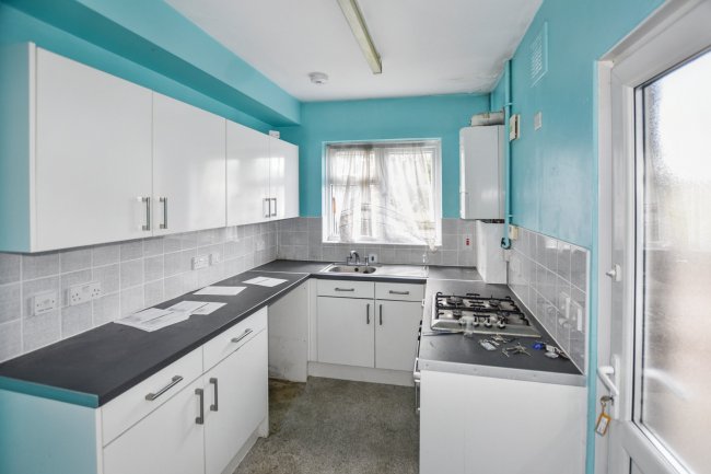 21 Athol Road, Erith, Kent, DA8 1PT 3