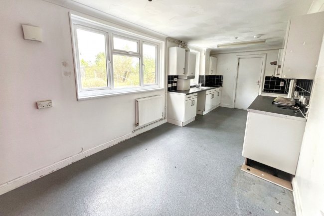 230 Maiden Lane, Crayford, Dartford, DA1 4PS 9