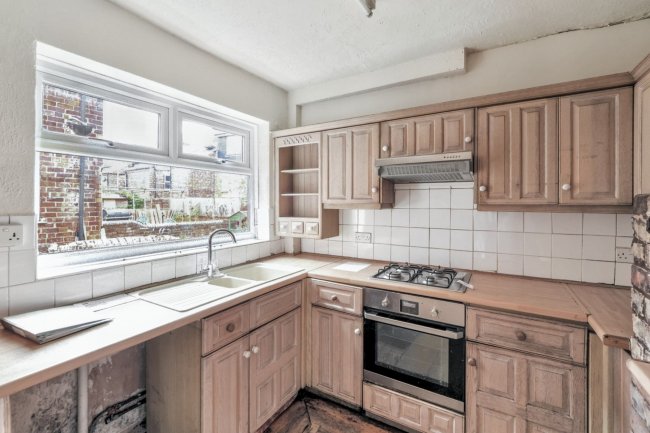 121 Radford Boulevard, Nottingham NG7 3BS 4
