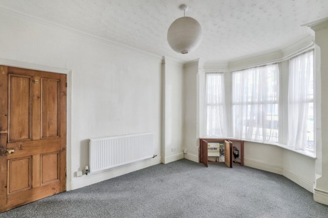 121 Radford Boulevard, Nottingham NG7 3BS 4