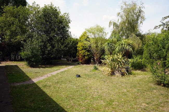 Avondale, Whitehouse Road, Bircotes, Doncaster DN11 8EQ 9