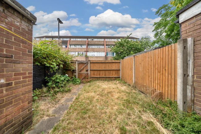 43 Clayponds Lane, Brentford, TW8 0BN 9
