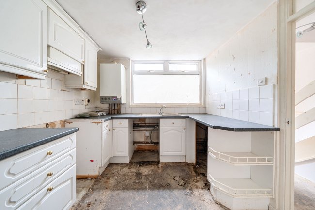 43 Clayponds Lane, Brentford, TW8 0BN 9