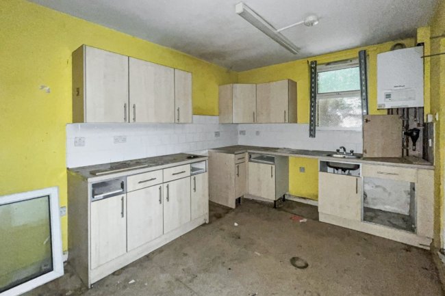 154 Wickham Lane, Abbey Wood, London, SE2 0XP 2