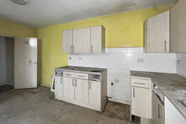 154 Wickham Lane, Abbey Wood, London, SE2 0XP 2