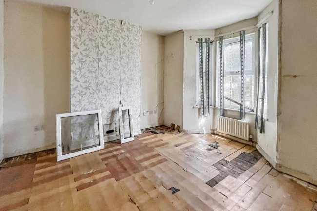 154 Wickham Lane, Abbey Wood, London, SE2 0XP 2