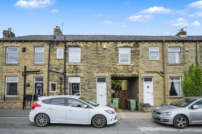15 Guildford Street, Ossett, West Yorkshire, WF5 8LL 1