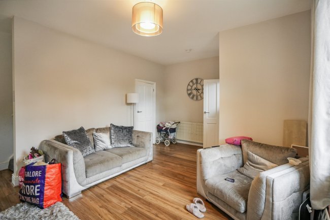 15 Guildford Street, Ossett, West Yorkshire, WF5 8LL 1