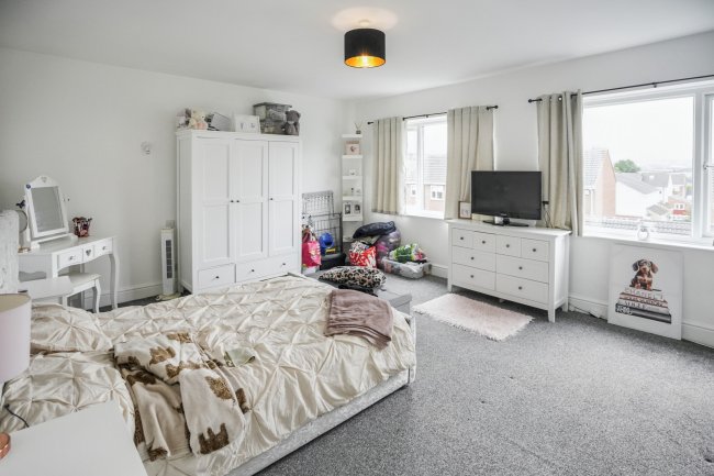 15 Guildford Street, Ossett, West Yorkshire, WF5 8LL 1