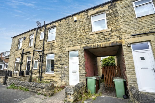 15 Guildford Street, Ossett, West Yorkshire, WF5 8LL 1