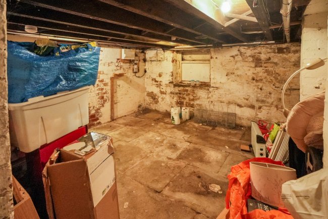 15 Guildford Street, Ossett, West Yorkshire, WF5 8LL 1