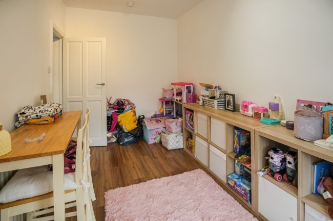 15 Guildford Street, Ossett, West Yorkshire, WF5 8LL 1