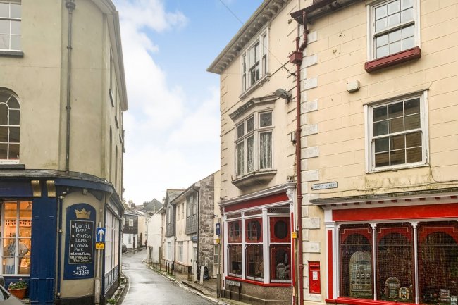 1 Church Street, Liskeard, Cornwall PL14 3AG 9