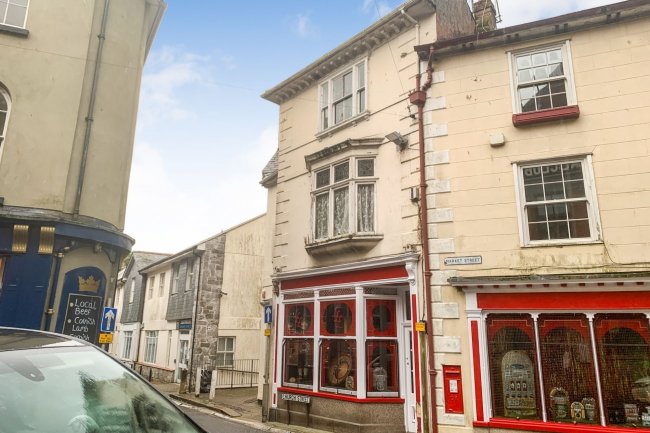 1 Church Street, Liskeard, Cornwall PL14 3AG 9
