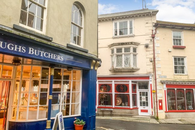 1 Church Street, Liskeard, Cornwall PL14 3AG 9
