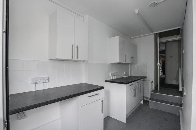 Flat A, 41 Alvington Crescent, Hackney, London, E8 2NN 9