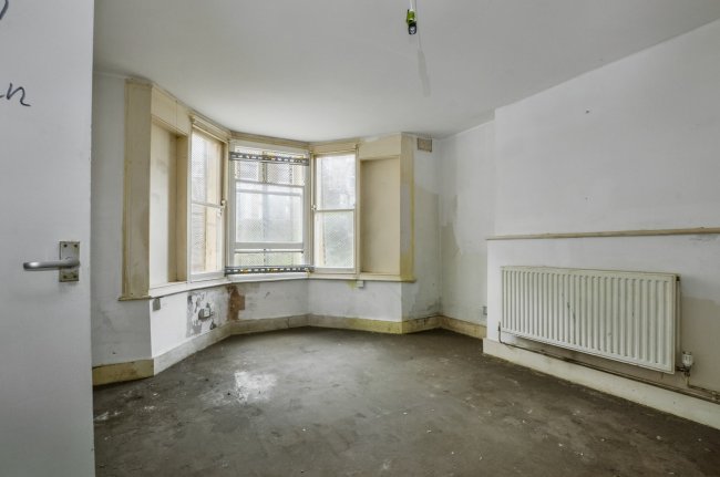 Flat A, 41 Alvington Crescent, Hackney, London, E8 2NN 9