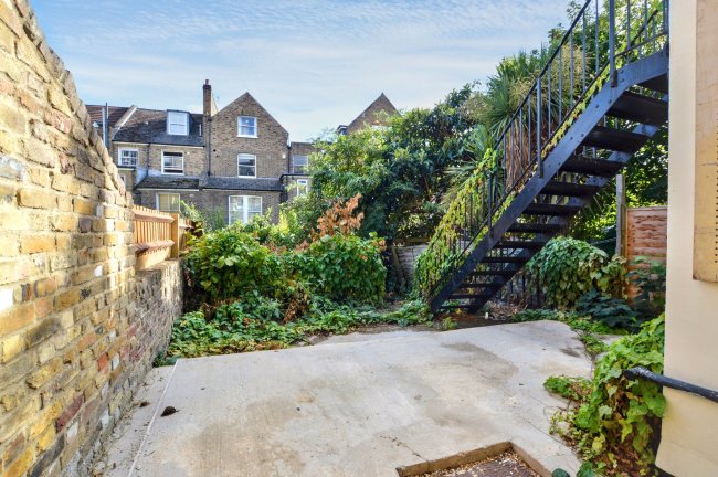 Flat A, 41 Alvington Crescent, Hackney, London, E8 2NN 9