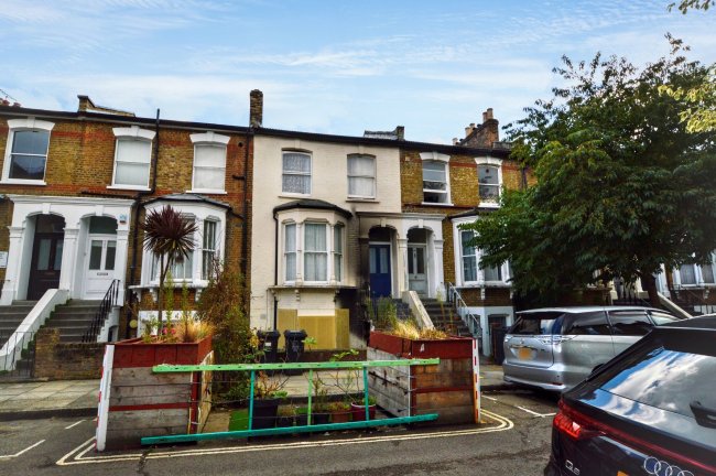 Flat A, 41 Alvington Crescent, Hackney, London, E8 2NN 9