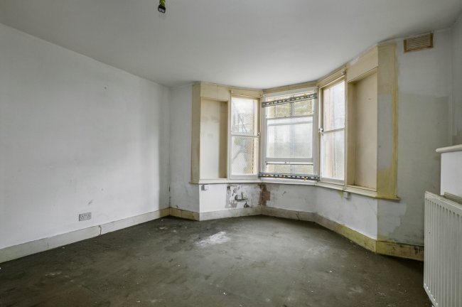 Flat A, 41 Alvington Crescent, Hackney, London, E8 2NN 9