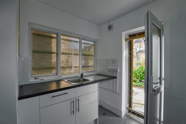 Flat A, 41 Alvington Crescent, Hackney, London, E8 2NN 9
