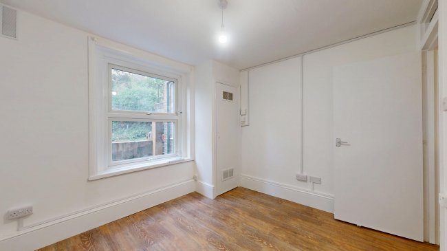 Flat A, 98 Brooke Road, Stoke Newington, London, N16 7RT 8