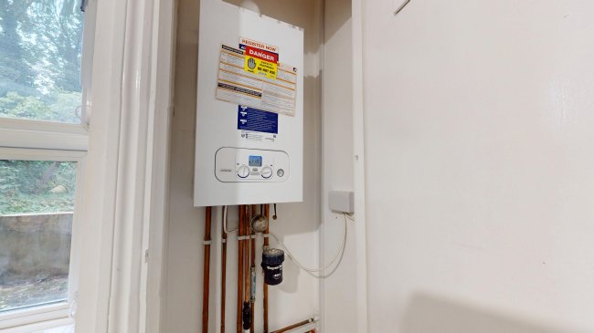 Flat A, 98 Brooke Road, Stoke Newington, London, N16 7RT 8