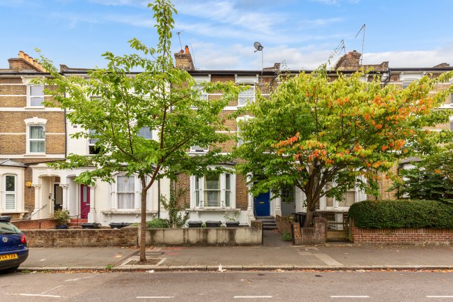 Flat A, 98 Brooke Road, Stoke Newington, London, N16 7RT 8