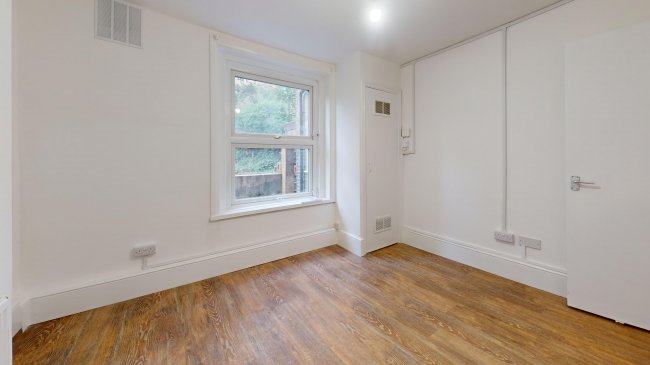 Flat A, 98 Brooke Road, Stoke Newington, London, N16 7RT 8