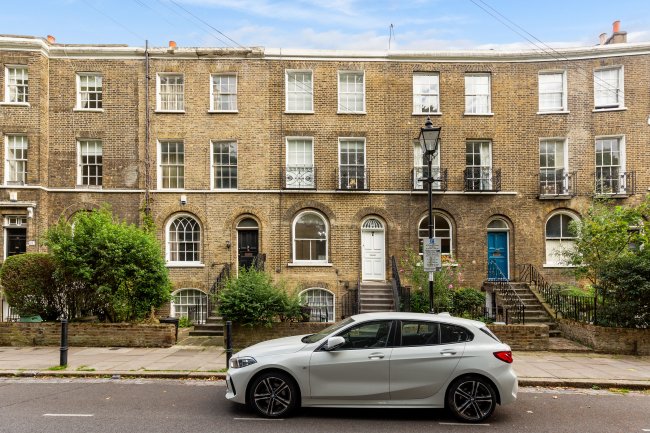 Flat A, 19 Canonbury Grove, Islington, London, N1 2HR 8