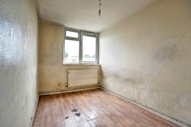 26 Halsmere Road, Camberwell, London SE5 9JQ 7