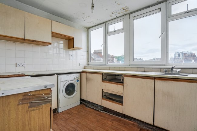 26 Halsmere Road, Camberwell, London SE5 9JQ 7